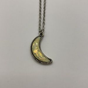 Elegant Moon Crescent Necklace